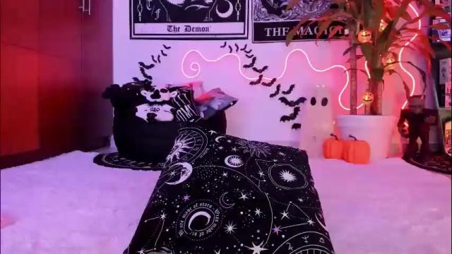 Image 8 of norenoub_ Stream on Chaturbate on 1 day ago