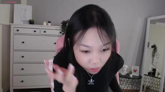 Image 2 of norma_blum Stream on Chaturbate on 13 months ago