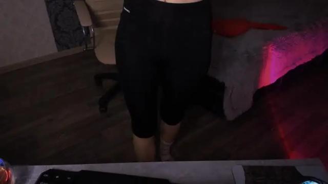 Image 12 of north_valkyrie Stream on Chaturbate on 17 months ago
