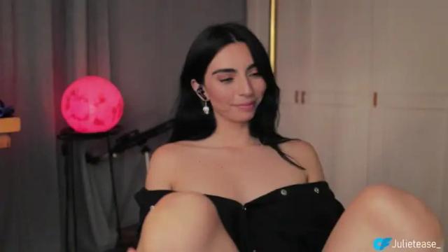 Image 11 of not_an_ordinary_girl Stream on Chaturbate on 15 months ago