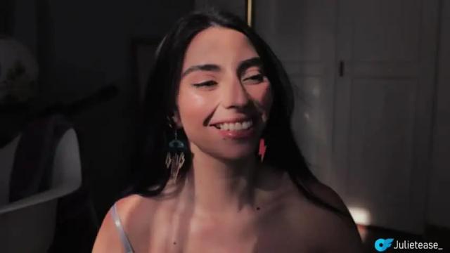 Image 8 of not_an_ordinary_girl Stream on Chaturbate on 15 months ago