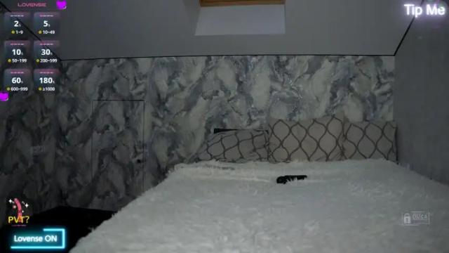 Image 11 of notfallenangel Stream on Chaturbate on 24 days ago