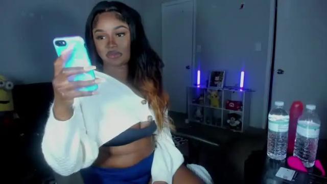Image 8 of novacandy Stream on Chaturbate on 14 months ago