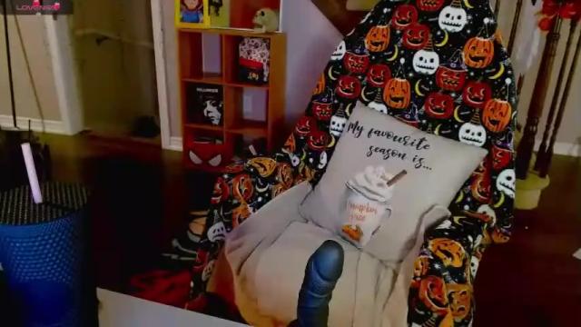Image 2 of novaskyee Stream on Chaturbate on 18 months ago