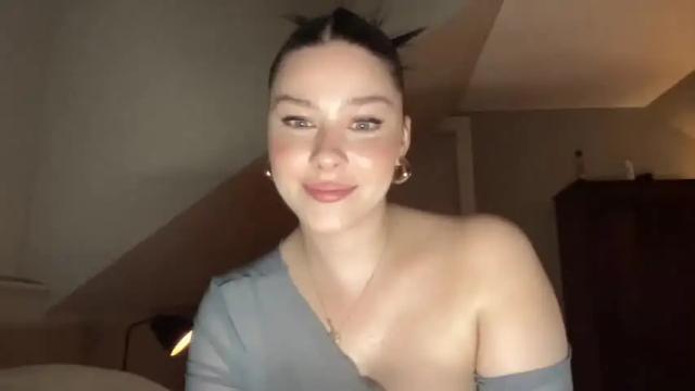 Image 2 of novavangogh Stream on Chaturbate on 23 months ago