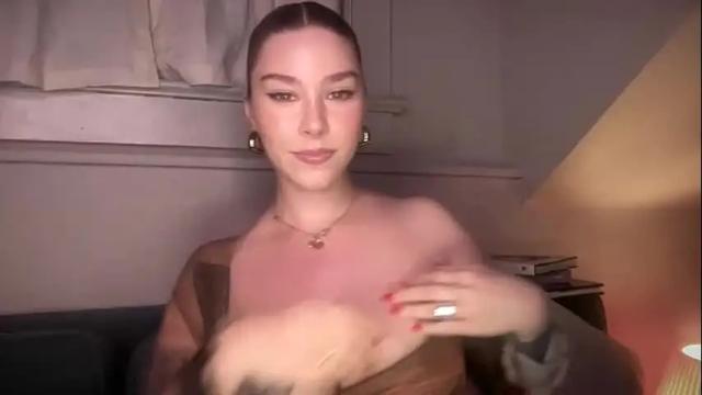Image 12 of novavangogh Stream on Chaturbate on 7 days ago