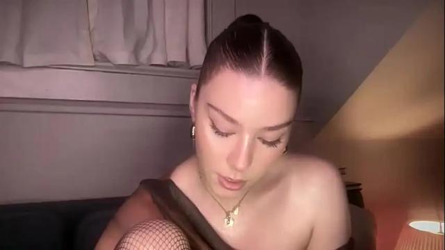 Image 2 of novavangogh Stream on Chaturbate on 7 days ago