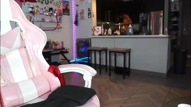 Image 12 of nsfweros Stream on Chaturbate on 20 days ago