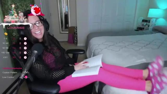 Thumbnail 3, nudiststreamer's Stream at Chaturbate, 17 months ago
