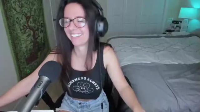 Thumbnail 3, nudiststreamer's Stream at Chaturbate, 16 months ago