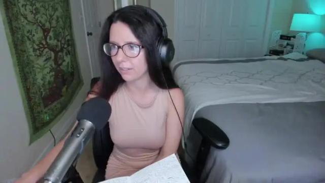 Image 3 of nudiststreamer Stream on Chaturbate on 16 months ago