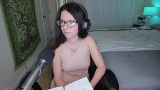 Image 6 of nudiststreamer Stream on Chaturbate on 16 months ago