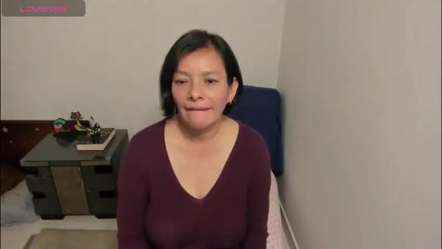 Image 2 of nuit_rose Stream on Chaturbate on 2 months ago