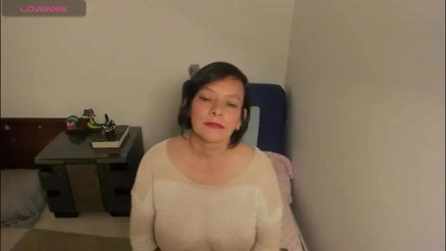 Image 11 of nuit_rose Stream on Chaturbate on 1 month ago