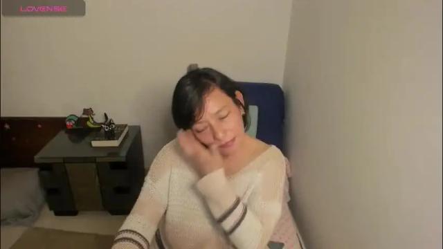 Image 7 of nuit_rose Stream on Chaturbate on 1 month ago