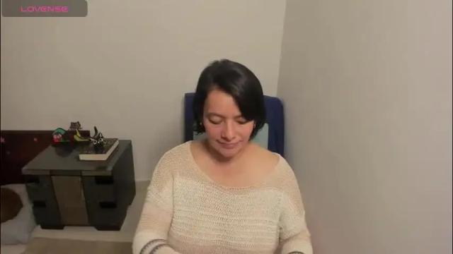 Image 7 of nuit_rose Stream on Chaturbate on 1 month ago