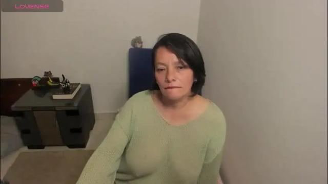 Image 3 of nuit_rose Stream on Chaturbate on 1 month ago