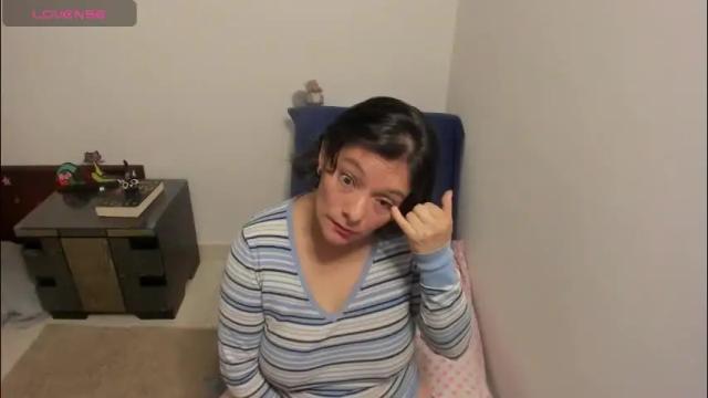Image 10 of nuit_rose Stream on Chaturbate on 11 days ago