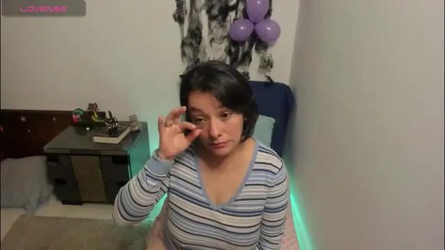 Image 8 of nuit_rose Stream on Chaturbate on 12 days ago