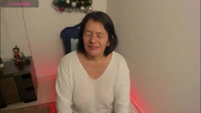 Image 8 of nuit_rose Stream on Chaturbate on 1 month ago