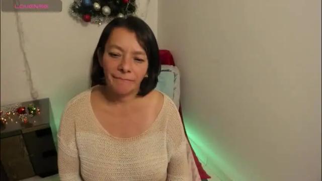 Image 8 of nuit_rose Stream on Chaturbate on 23 days ago