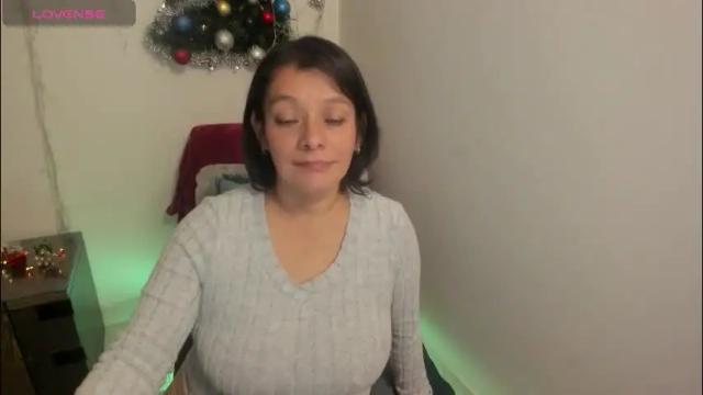 Image 11 of nuit_rose Stream on Chaturbate on 18 days ago