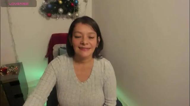 Image 8 of nuit_rose Stream on Chaturbate on 18 days ago
