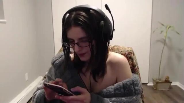 Image 3 of nyctophilic Stream on Chaturbate on 16 months ago