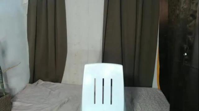 Image 2 of nylecummer Stream on Chaturbate on 4 months ago