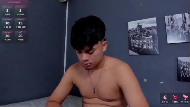Image 3 of nympho_aliss_robert Stream on Chaturbate on 8 days ago