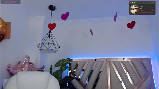 Image 2 of nyx_andria Stream on Chaturbate on 2 months ago