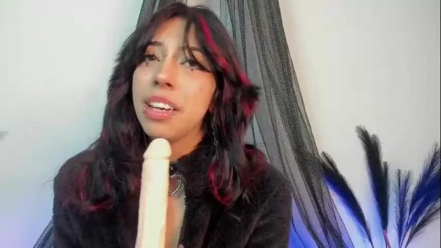 Image 3 of nyx_nayla Stream on Chaturbate on 2 months ago