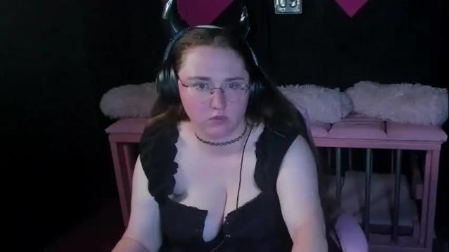 Image 3 of nyxiannox Stream on Chaturbate on 3 months ago