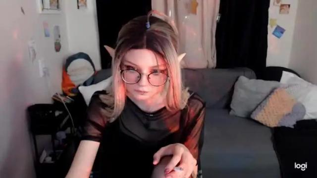 Image 2 of o_ddity Stream on Chaturbate on 14 months ago