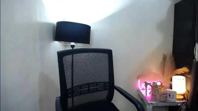 Image 3 of octaviayuki Stream on Chaturbate on 1 month ago