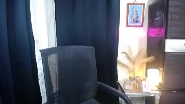 Image 11 of octaviayuki Stream on Chaturbate on 5 days ago