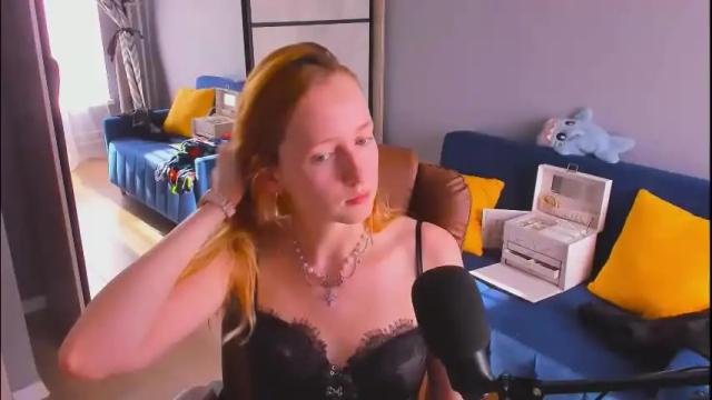 Image 6 of oddlyfamiliar Stream on Chaturbate on 2 months ago