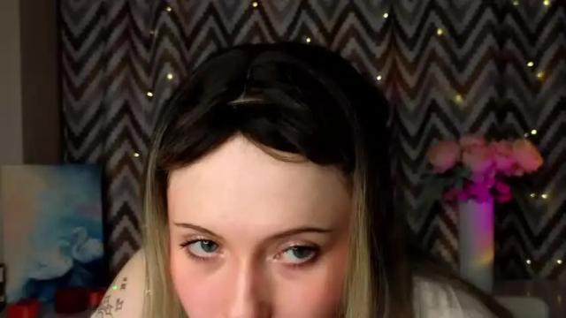 Image 10 of odelindahiggins Stream on Chaturbate on 13 months ago