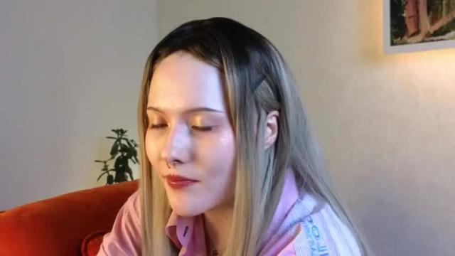 Image 4 of odelindahiggins Stream on Chaturbate on 13 months ago