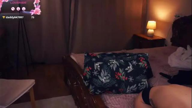 Image 2 of odelynaclay Stream on Chaturbate on 1 month ago