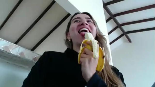 Image 2 of odette_brigh_ Stream on Chaturbate on 1 month ago