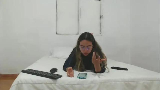 Image 6 of odette_brigh_ Stream on Chaturbate on 23 days ago