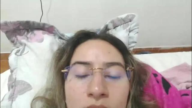 Image 8 of odette_brigh_ Stream on Chaturbate on 3 months ago