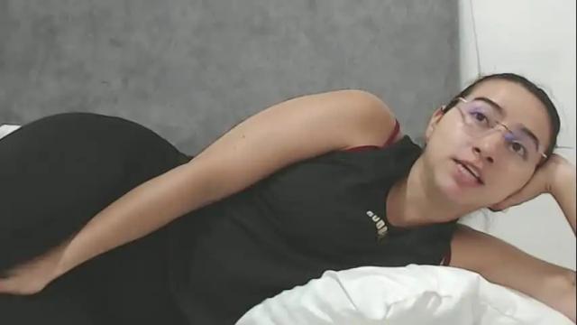 Image 11 of odette_brigh_ Stream on Chaturbate on 2 months ago