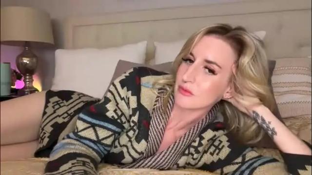 Image 2 of officiallyonlytams Stream on Chaturbate on 9 days ago