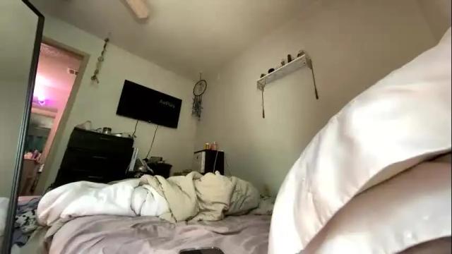 Image 6 of officiallyp Stream on Chaturbate on 1 month ago