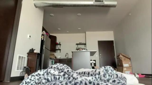 Image 2 of officiallyp Stream on Chaturbate on 3 months ago