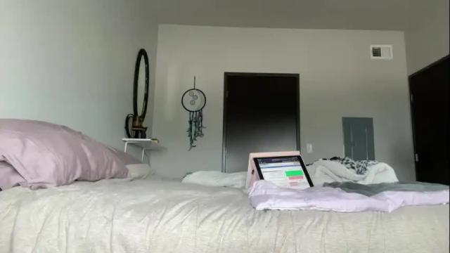 Image 10 of officiallyp Stream on Chaturbate on 3 months ago