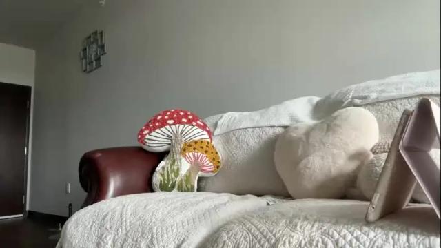 Image 12 of officiallyp Stream on Chaturbate on 3 months ago