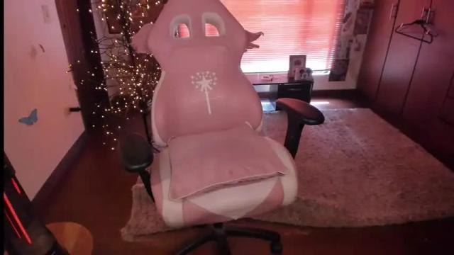 Image 7 of offimila Stream on Chaturbate on 1 month ago